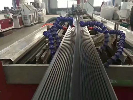 Venster die van de de Plaatdeur van JWELL het Houten Plastic Machinepe pp de Lijn van de het Profieluitdrijving van pvc WPC maken