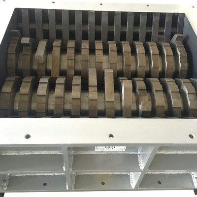 JWELL-Afval Plastic Recyclingsmachine Twee Schacht Plastic Ontvezelmachine